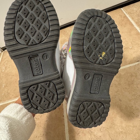 Totes Snow Boots (Toddler Size 7) - Picture 4 of 4